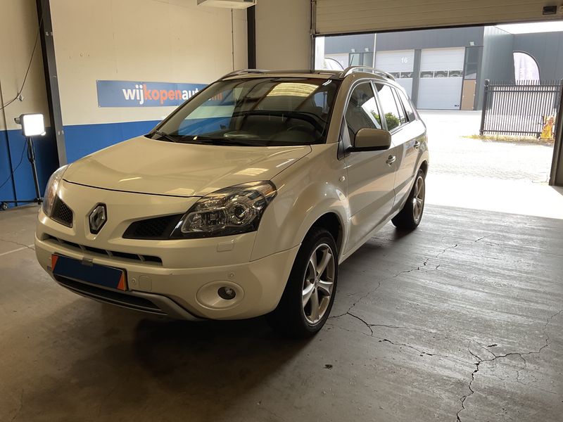 Renault Koleos 2.5 — 1/8
