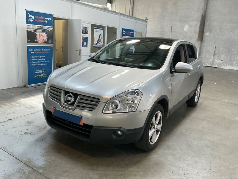 Nissan Qashqai 2.0 dCi — 1/8