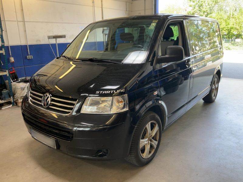 Volkswagen T5 Multivan 1.9 TDI — фото 1