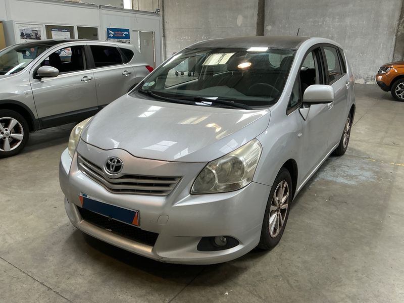Toyota Verso 2.0 D-4D — 1/8