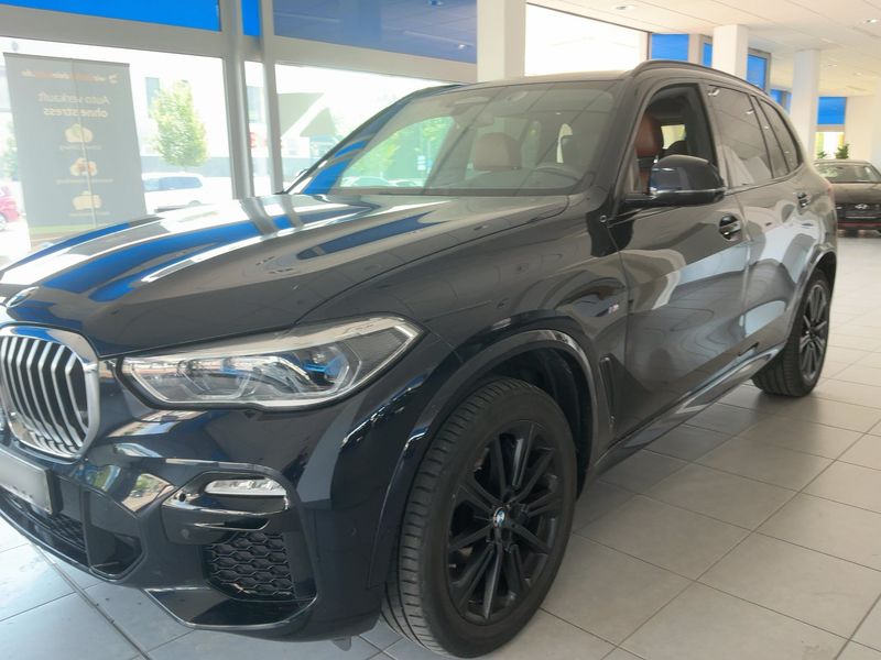 BMW X5 xDrive 40i — фото 1