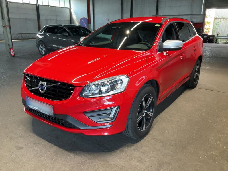 Volvo XC60 2.0 D3 — фото 1
