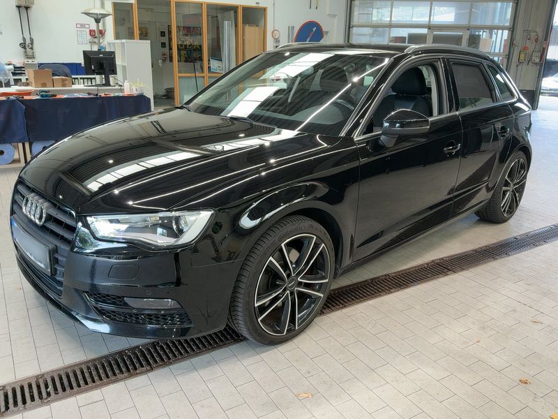 Audi A3 Sportback 1.8 TFSI — 1/8