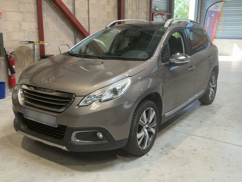 Peugeot 2008 1.6 Blue-HDi — 1/8