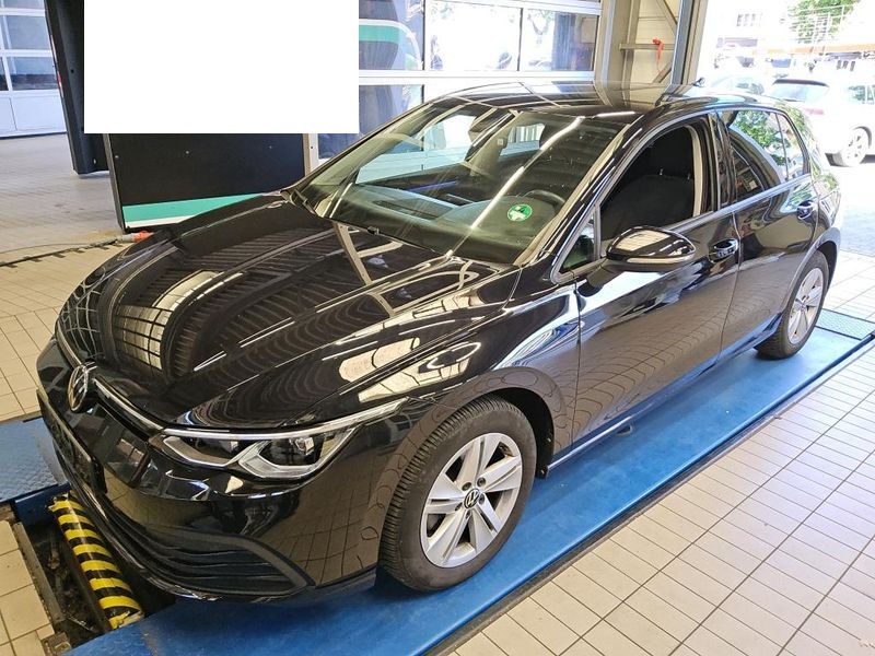 Volkswagen Golf VIII 1.5 TSI ACT — 1/8