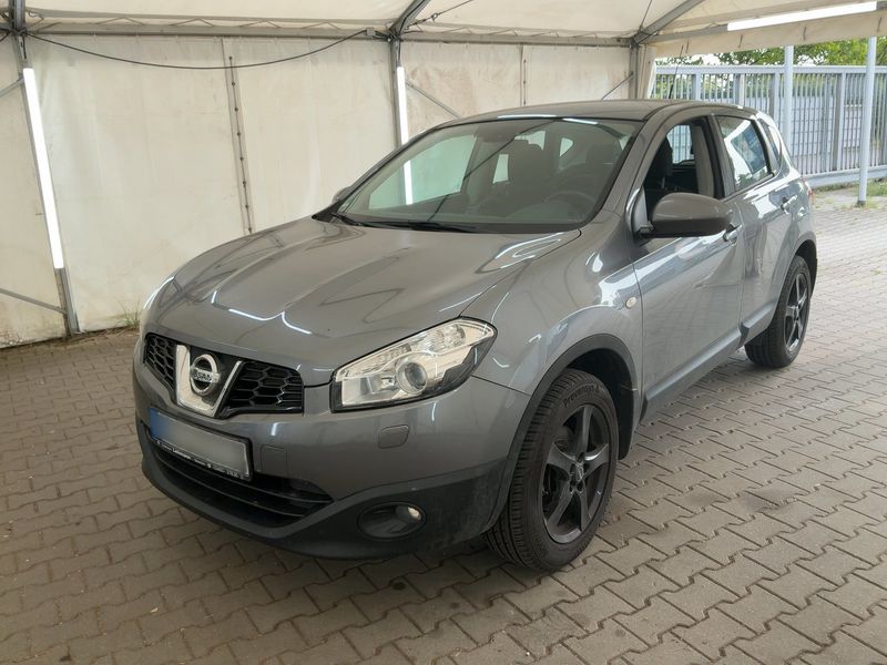 Nissan Qashqai 2.0 — фото 1
